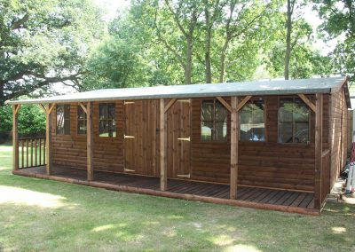 Timber workshop for garden